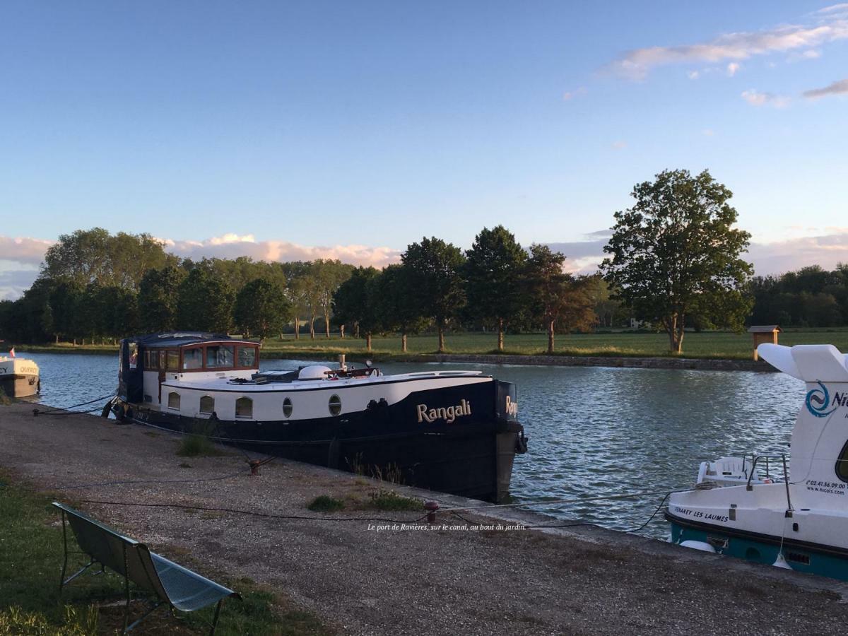 La Maison Et Son Jardin Sur Le Canal De Bourgogne Ravieres Exteriér fotografie